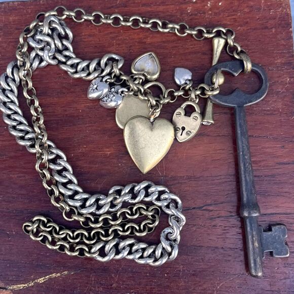 Y2k Fossil Charm Necklace Skeleton Key - Picture 6 of 10